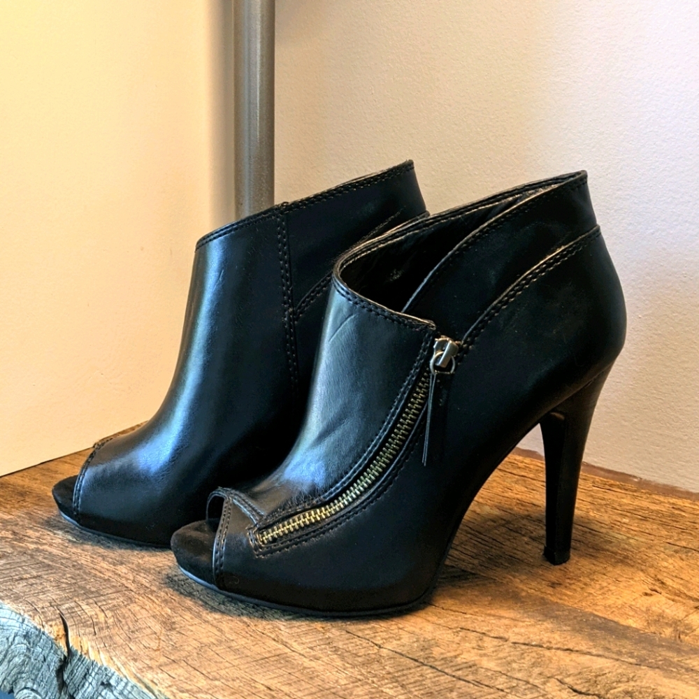 Nine West Ankle Peep Toe Zipper Bootie